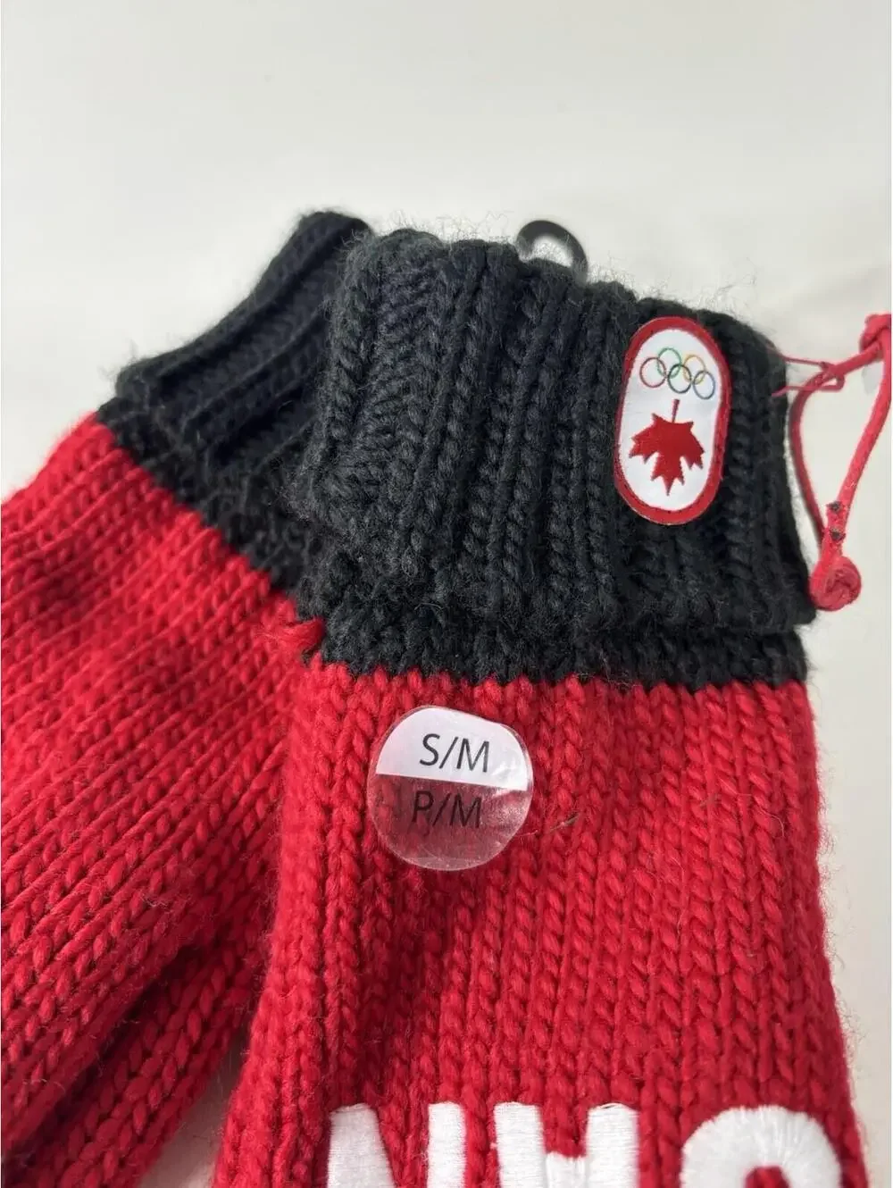 Hudson's Bay Team Canada Mittens  Olympics Black White Red Adult Small/Medium SZ - Picture 2 of 6